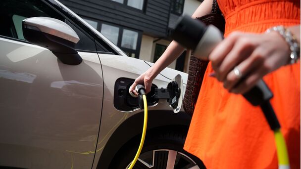 10 electric car charging tips every driver should know