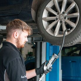 About Mon Motors
