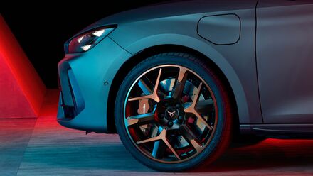CUPRA Leon e-HYBRID