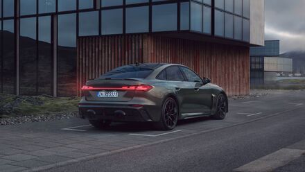 Audi RS 5 Saloon