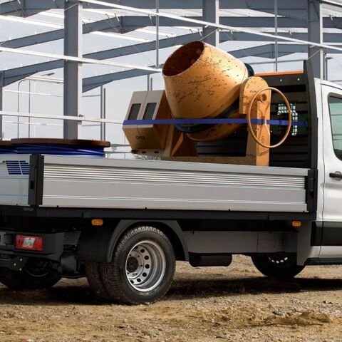 Ford E-Transit™ Chassis Cab