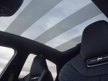Audi RS 5 Saloon