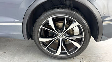 2023 Volkswagen TSI R-Line Edition DSG Euro 6 5-door (Grey) - Image: 36