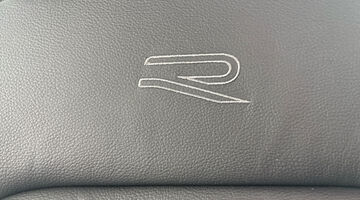 2023 Volkswagen 2.0 TDI R-Line DSG 4Motion Euro 6 5-door (Black) - Image: 41