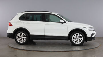 2023 Volkswagen TSI Life DSG Euro 6 5-door (White) - Image: 4