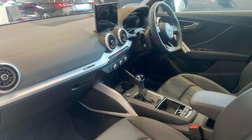 2026 Audi TFSI CoD 35 Black Edition S Tronic Euro 6 5-door (Black) - Image: 10