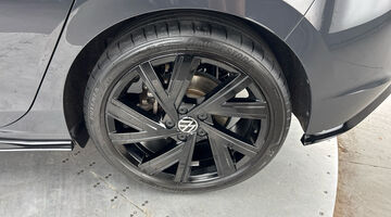 2024 Volkswagen ETSI MHEV Black Edition DSG Euro 6 5-door (Grey) - Image: 31