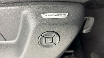 2026 Volkswagen 2.0 TDI Elegance DSG Euro 6 5-door (Black) - Image: 25