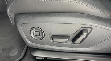 2026 Audi 2.0 TFSI Edition 1 S Tronic Euro 6 5-door (Red) - Image: 40