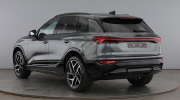 2026 Audi Q6 SUV Black Edition e-tron quattro 315,00 kW (Grey) - Image: 3