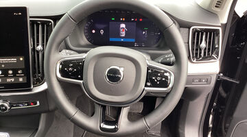 2026 Volvo 2.0 T8 18.8kWh Ultra Dark Auto 4WD Euro 6 5-door (Black) - Image: 13