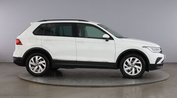 2022 Volkswagen TSI Life Euro 6 5-door (White) - Image: 4