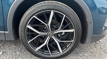 2026 Volkswagen Elegance 1.5 eTSI 150 PS 7-Speed DSG 5-door (Blue) - Image: 24