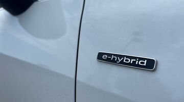 2026 Audi Technik e-hybrid quattro 299 PS S tronic (White) - Image: 17