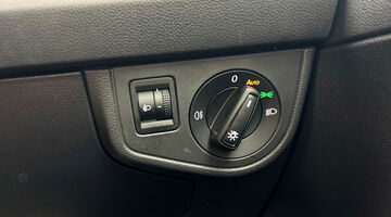 2023 Volkswagen 1.0 TSI Life DSG Euro 6 5-door (Unlisted) - Image: 28
