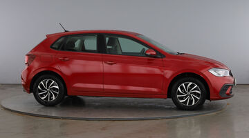 2023 Volkswagen 1.0 TSI Life Euro 6 5-door (Red) - Image: 4