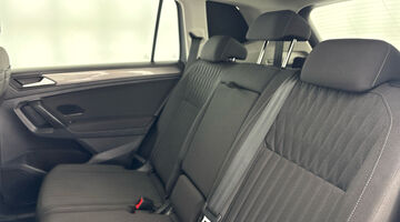 2023 Volkswagen TSI Life DSG Euro 6 5-door (Silver) - Image: 36