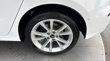 2025 Audi TFSIe 40 Sport Sportback S Tronic Euro 6 5-door 17.9kWh (White) - Image: 32