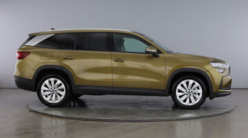 2026 Škoda 2.0 TDI SE L DSG Euro 6 5-door (7 Seat) (Gold) - Image: 4
