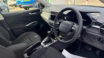 2026 Škoda Hatch SE L Edition 1.0 TSI 116 PS DSG (Black) - Image: 6