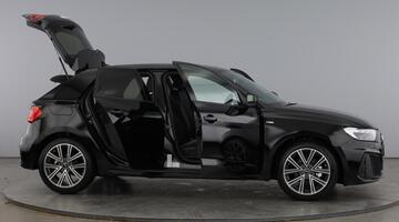 2026 Audi Sportback S line 35 TFSI 150 PS S tronic (Black) - Image: 10