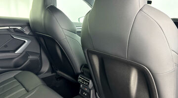 2025 Audi TFSIe 40 S line Sportback S Tronic Euro 6 5-door 17.9kWh (Black) - Image: 29