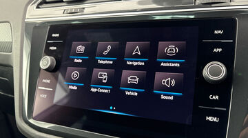 2022 Volkswagen 2.0 TSI R-Line DSG 4Motion Euro 6 5-door (Silver) - Image: 19