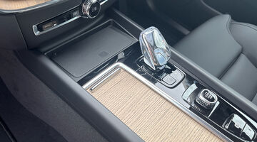 2026 Volvo 2.0 B5 MHEV Plus Pro Auto Euro 6 5-door (Blue) - Image: 28