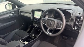 2026 Volvo Single Motor Extended Range 82kWh Plus Black Edition Auto 5-door (Blue) - Image: 6