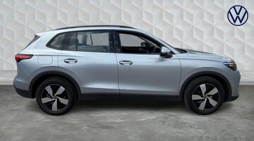 2026 Volkswagen ETSI MHEV Life DSG Euro 6 5-door (Silver) - Image: 4