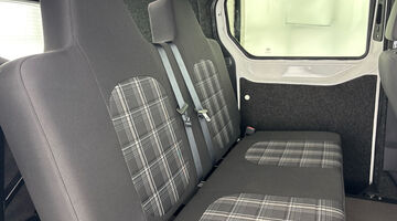 2025 Volkswagen Pro 79kWh Commerce Plus Auto 5-door (White) - Image: 16