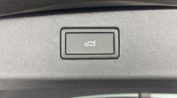 2026 Volkswagen ETSI MHEV Match DSG Euro 6 5-door (Black) - Image: 32