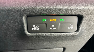 2026 Volkswagen 2.0 TDI Elegance DSG Euro 6 5-door (Black) - Image: 24