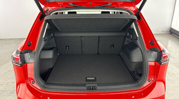 2026 Volkswagen ETSI MHEV Match DSG Euro 6 5-door (Red) - Image: 33