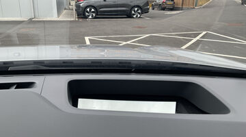 2025 Volvo Single Motor Extended Range 92kWh Ultra Saloon Auto 5-door (Silver) - Image: 40