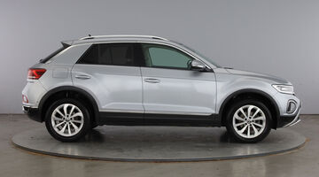 2025 Volkswagen TSI Style Euro 6 5-door (Silver) - Image: 4