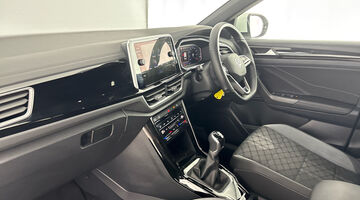2022 Volkswagen TSI R-Line Euro 6 5-door (White) - Image: 2