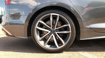2023 Audi 2.0 TDI 40 S line Sportback S Tronic quattro Euro 6 5-door (Grey) - Image: 5