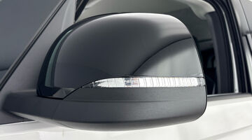 2025 Volkswagen Pro 79kWh Commerce Plus Auto 5-door (White) - Image: 32