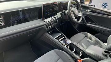 2024 Volkswagen ETSI MHEV Elegance DSG Euro 6 5-door (Blue) - Image: 2