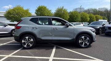 2026 Volvo 2.0 B3 MHEV Plus Dark DCT Auto Euro 6 5-door (Grey) - Image: 4