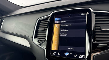 2022 Volvo 2.0 B5 MHEV R-Design Auto 4WD Euro 6 5-door (Black) - Image: 26