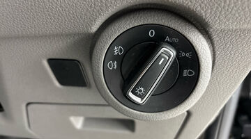2022 Volkswagen 2.0 BiTDI Ocean DSG Euro 6 4-door (Grey) - Image: 24