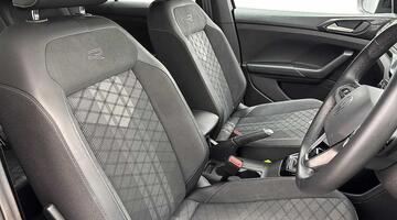 2025 Volkswagen 1.0 TSI Black Edition DSG Euro 6 5-door (Black) - Image: 10