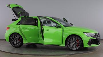 2026 Audi RS 3 Sportback Carbon Black 400 PS S tronic (Green) - Image: 10
