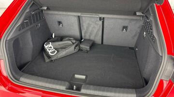 2026 Audi Sportback S line TFSI e 204 PS S tronic (Red) - Image: 31