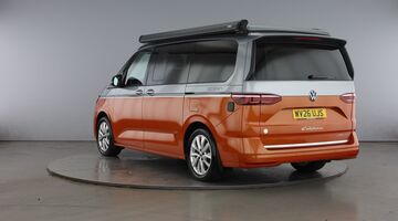 2026 Volkswagen 1.5 TSI eHybrid Ocean 5-door 4MOTION DSG (Silver) - Image: 3