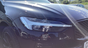 2026 Volvo 2.0 B5 MHEV Plus Black Edition Auto Euro 6 5-door (Black) - Image: 17