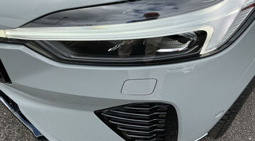 2026 Volvo 2.0 T8 18.8kWh Ultra Black Edition Auto Euro 6 5-door (Grey) - Image: 43