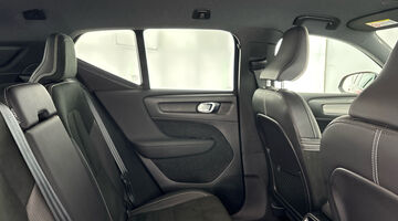2020 Volvo 2.0 T5 R-Design Auto Euro 6 5-door (Red) - Image: 10